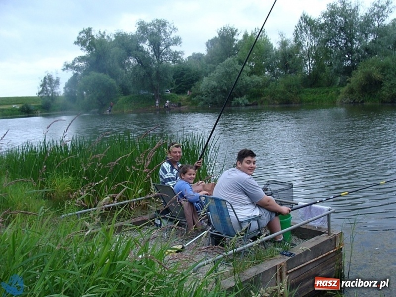 Zdjęcie w galerii na portalu naszraciborz.pl: Wędkarski Dzień Dziecka na łowisku Łęg wiadomości z regionu