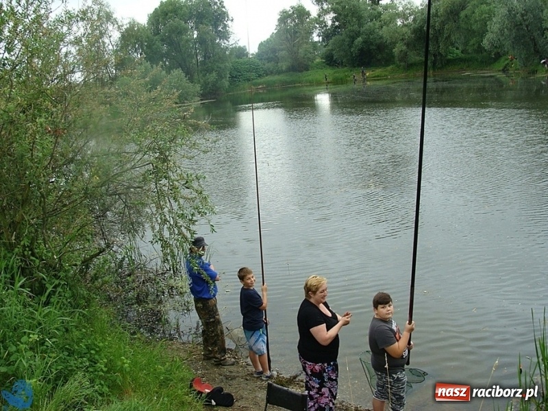 Zdjęcie w galerii na portalu naszraciborz.pl: Wędkarski Dzień Dziecka na łowisku Łęg wiadomości z regionu
