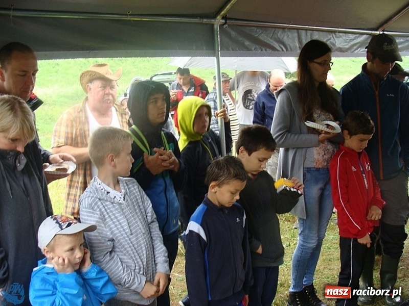 Zdjęcie w galerii na portalu naszraciborz.pl: Wędkarski Dzień Dziecka na łowisku Łęg wiadomości z regionu