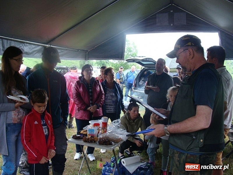 Zdjęcie w galerii na portalu naszraciborz.pl: Wędkarski Dzień Dziecka na łowisku Łęg wiadomości z regionu