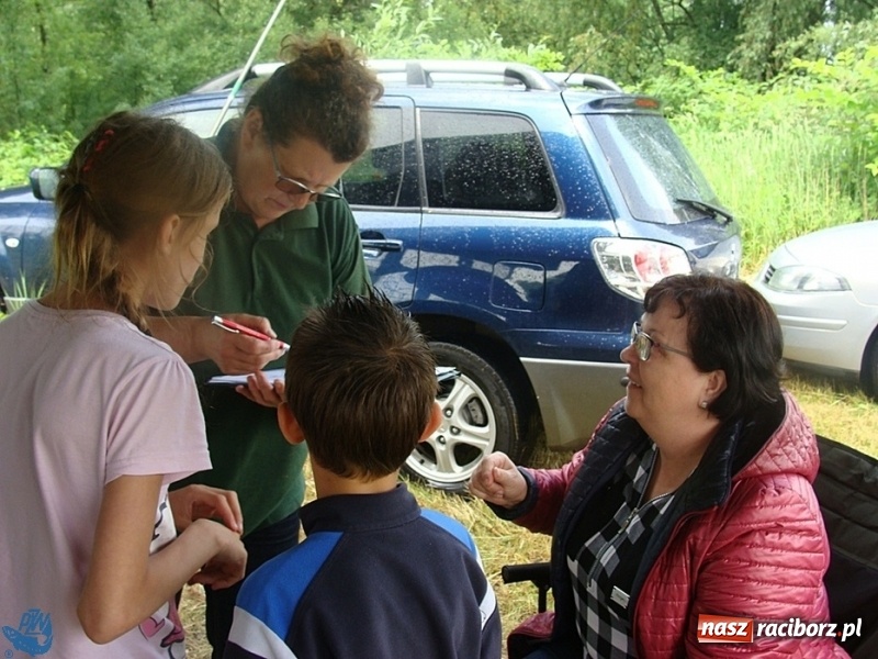 Zdjęcie w galerii na portalu naszraciborz.pl: Wędkarski Dzień Dziecka na łowisku Łęg wiadomości z regionu