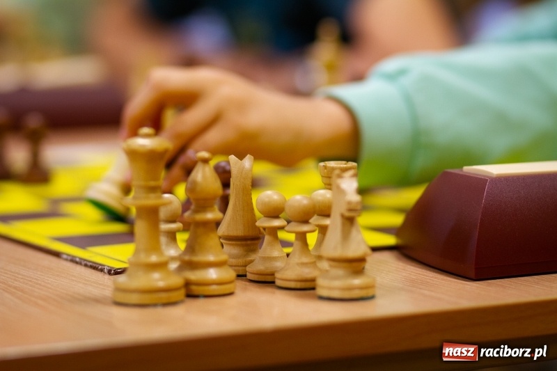 Zdjęcie w galerii na portalu naszraciborz.pl: Miejski Turniej Szachowy o Puchar Dyrektora Szkoły Podstawowej numer 13 wiadomości z regionu