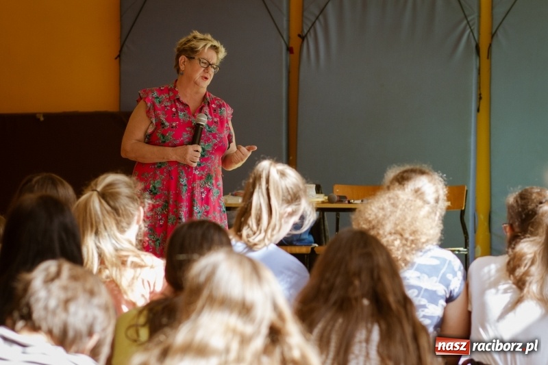 Zdjęcie w galerii na portalu naszraciborz.pl: Warsztaty profilaktyczne w raciborskiej Trzynastce wiadomości z regionu