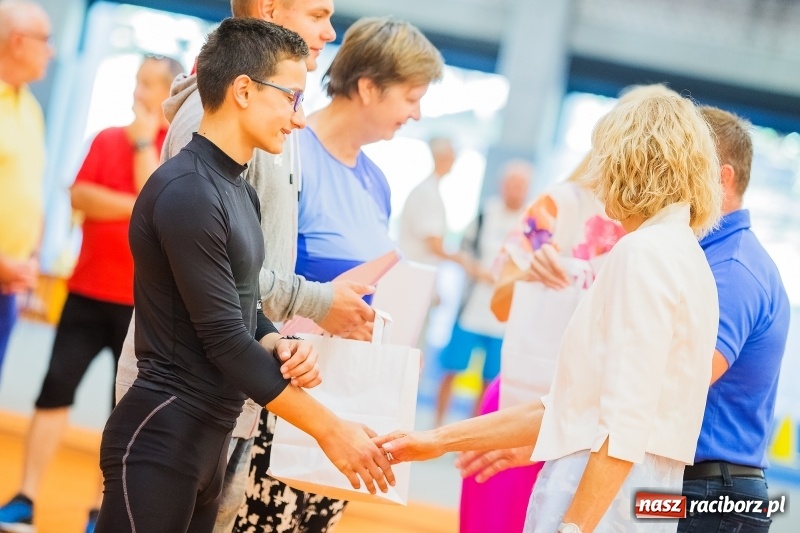 Zdjęcie w galerii na portalu naszraciborz.pl: Mały Memoriał Lekkoatletyczny im. Janusza Kusocińskiego w ZSOMS  wiadomości z regionu