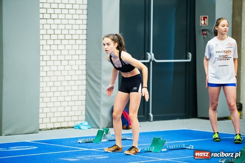 Zdjęcie w galerii na portalu naszraciborz.pl: Mały Memoriał Lekkoatletyczny im. Janusza Kusocińskiego w ZSOMS  wiadomości z regionu