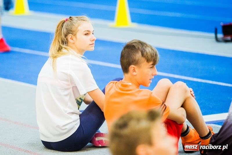 Zdjęcie w galerii na portalu naszraciborz.pl: Mały Memoriał Lekkoatletyczny im. Janusza Kusocińskiego w ZSOMS  wiadomości z regionu