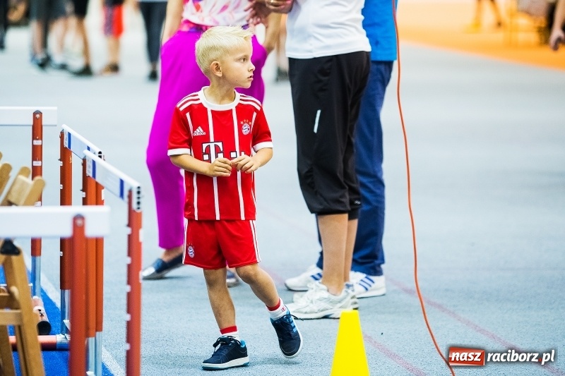Zdjęcie w galerii na portalu naszraciborz.pl: Mały Memoriał Lekkoatletyczny im. Janusza Kusocińskiego w ZSOMS  wiadomości z regionu