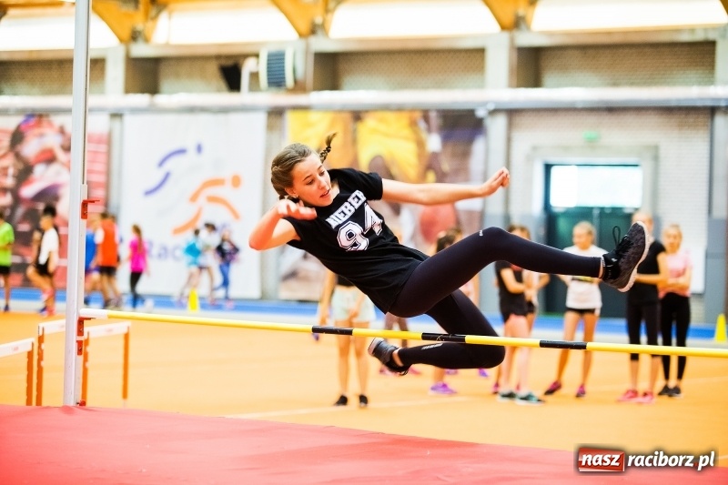 Zdjęcie w galerii na portalu naszraciborz.pl: Mały Memoriał Lekkoatletyczny im. Janusza Kusocińskiego w ZSOMS  wiadomości z regionu