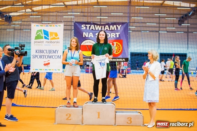 Zdjęcie w galerii na portalu naszraciborz.pl: Mały Memoriał Lekkoatletyczny im. Janusza Kusocińskiego w ZSOMS  wiadomości z regionu