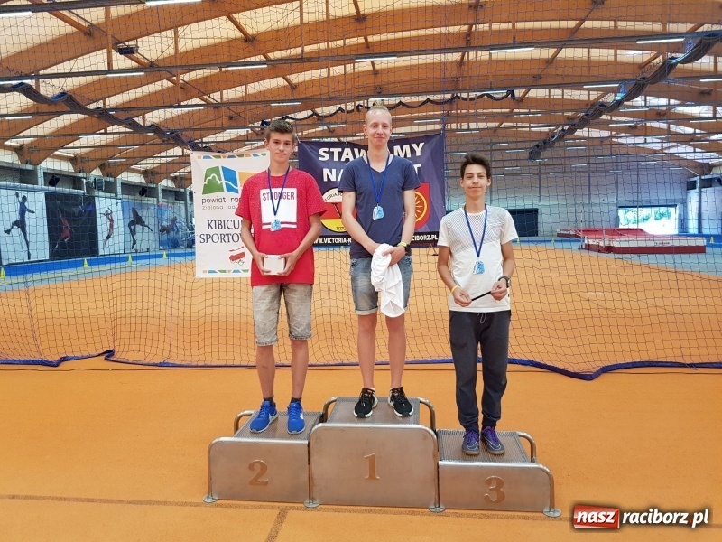 Zdjęcie w galerii na portalu naszraciborz.pl: Mały Memoriał Lekkoatletyczny im. Janusza Kusocińskiego w ZSOMS  wiadomości z regionu