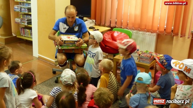 Zdjęcie w galerii na portalu naszraciborz.pl: Cała Polska Czyta Dzieciom. Raport z raciborskiej biblioteki wiadomości z regionu