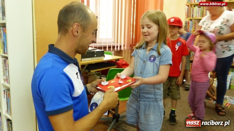 Zdjęcie w galerii na portalu naszraciborz.pl: Cała Polska Czyta Dzieciom. Raport z raciborskiej biblioteki wiadomości z regionu