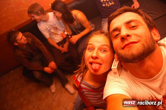 Zdjęcie w galerii na portalu naszraciborz.pl: Szalona noc w Ozonie wiadomości z regionu