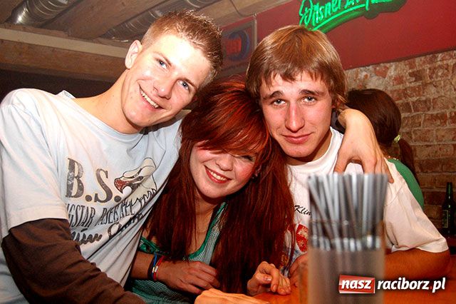 Zdjęcie w galerii na portalu naszraciborz.pl: Szalona noc w Ozonie wiadomości z regionu