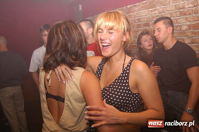 Zdjęcie w galerii na portalu naszraciborz.pl: Szalona noc w Ozonie wiadomości z regionu