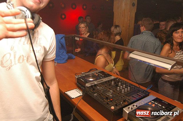 Zdjęcie w galerii na portalu naszraciborz.pl: Szalona noc w Ozonie wiadomości z regionu