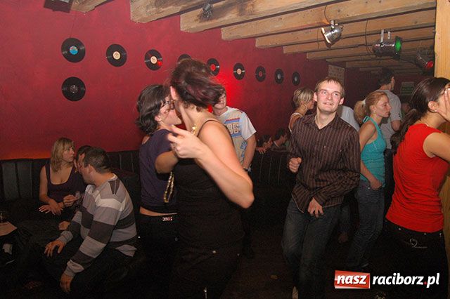 Zdjęcie w galerii na portalu naszraciborz.pl: Szalona noc w Ozonie wiadomości z regionu