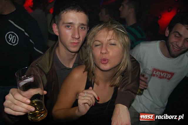 Zdjęcie w galerii na portalu naszraciborz.pl: Szalona noc w Ozonie wiadomości z regionu