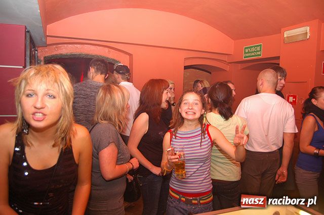 Zdjęcie w galerii na portalu naszraciborz.pl: Szalona noc w Ozonie wiadomości z regionu