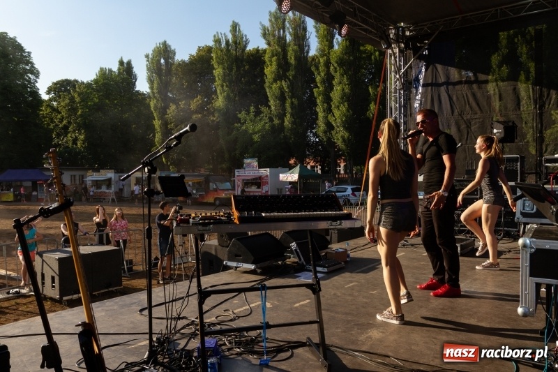 Zdjęcie w galerii na portalu naszraciborz.pl: Raciborskie Juwenalia. Studenci odebrali klucz do bram miasta. Zabawa była przednia!  wiadomości z regionu