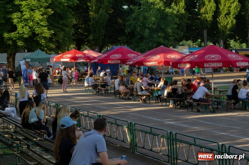 Zdjęcie w galerii na portalu naszraciborz.pl: Raciborskie Juwenalia. Studenci odebrali klucz do bram miasta. Zabawa była przednia!  wiadomości z regionu