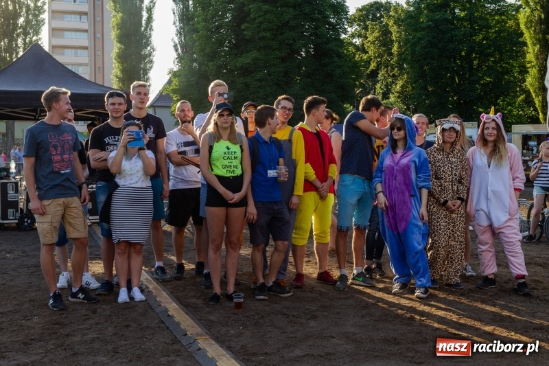 Zdjęcie w galerii na portalu naszraciborz.pl: Raciborskie Juwenalia. Studenci odebrali klucz do bram miasta. Zabawa była przednia!  wiadomości z regionu