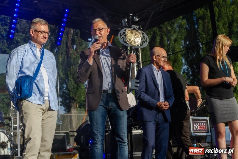 Zdjęcie w galerii na portalu naszraciborz.pl: Raciborskie Juwenalia. Studenci odebrali klucz do bram miasta. Zabawa była przednia!  wiadomości z regionu