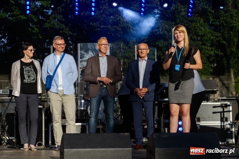 Zdjęcie w galerii na portalu naszraciborz.pl: Raciborskie Juwenalia. Studenci odebrali klucz do bram miasta. Zabawa była przednia!  wiadomości z regionu