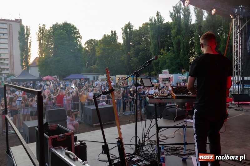 Zdjęcie w galerii na portalu naszraciborz.pl: Raciborskie Juwenalia. Studenci odebrali klucz do bram miasta. Zabawa była przednia!  wiadomości z regionu