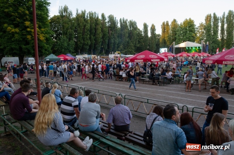 Zdjęcie w galerii na portalu naszraciborz.pl: Raciborskie Juwenalia. Studenci odebrali klucz do bram miasta. Zabawa była przednia!  wiadomości z regionu