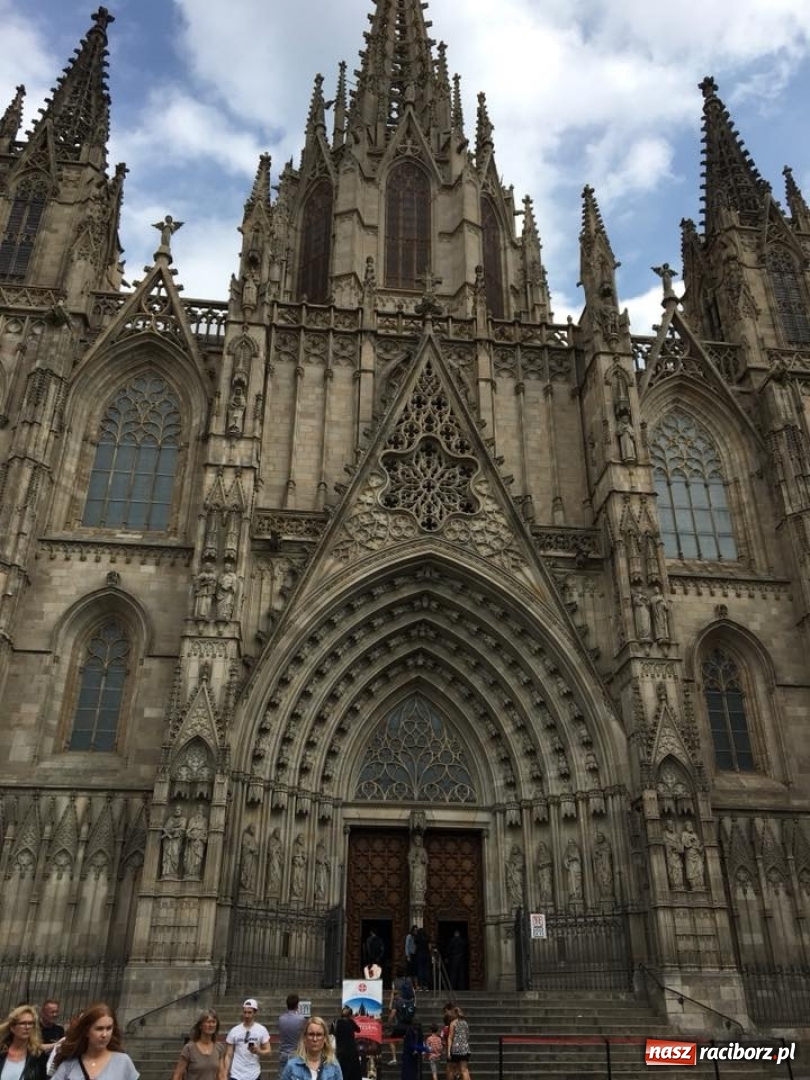 Zdjęcie w galerii na portalu naszraciborz.pl: Objazdowa wycieczka uczniów i nauczycieli SP 4 do Barcelony wiadomości z regionu