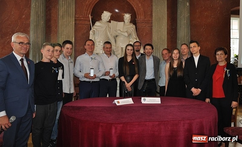 Zdjęcie w galerii na portalu naszraciborz.pl: Uczeń szkoły na Ostrogu w Powstańczym Pojedynku Prezydentów wiadomości z regionu