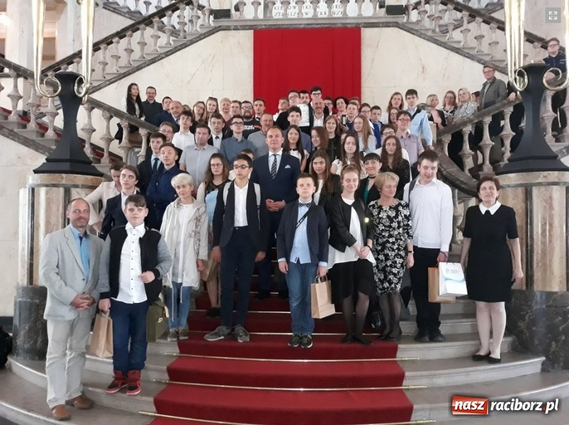 Zdjęcie w galerii na portalu naszraciborz.pl: Uczeń szkoły na Ostrogu w Powstańczym Pojedynku Prezydentów wiadomości z regionu