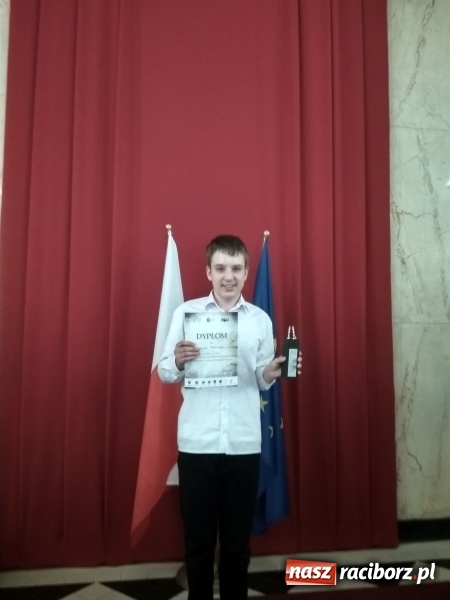 Zdjęcie w galerii na portalu naszraciborz.pl: Uczeń szkoły na Ostrogu w Powstańczym Pojedynku Prezydentów wiadomości z regionu