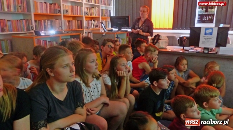 Zdjęcie w galerii na portalu naszraciborz.pl: Wielka liga młodych czytelników. Spotkanie z Małgorzatą Karoliną Piekarską w raciborskiej bibliotece wiadomości z regionu