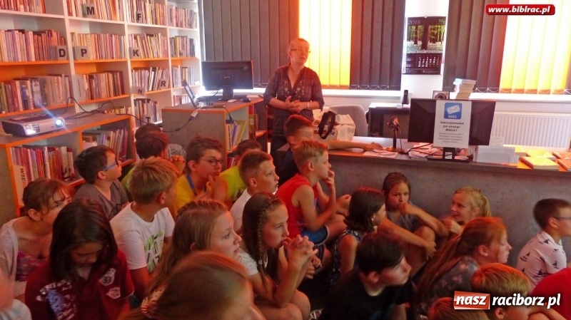 Zdjęcie w galerii na portalu naszraciborz.pl: Wielka liga młodych czytelników. Spotkanie z Małgorzatą Karoliną Piekarską w raciborskiej bibliotece wiadomości z regionu