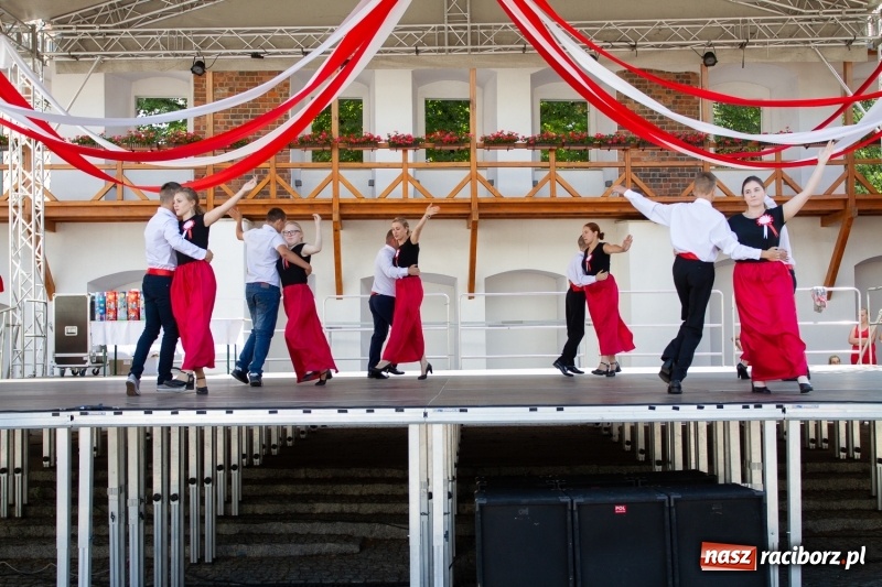 Zdjęcie w galerii na portalu naszraciborz.pl: Festiwal Dziesiątka i przyjaciele - wspólna zabawa na raciborskim Zamku wiadomości z regionu