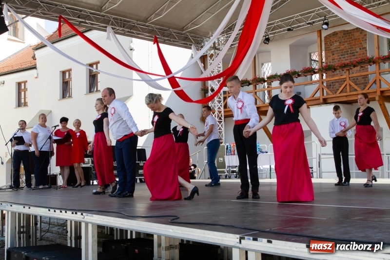 Zdjęcie w galerii na portalu naszraciborz.pl: Festiwal Dziesiątka i przyjaciele - wspólna zabawa na raciborskim Zamku wiadomości z regionu