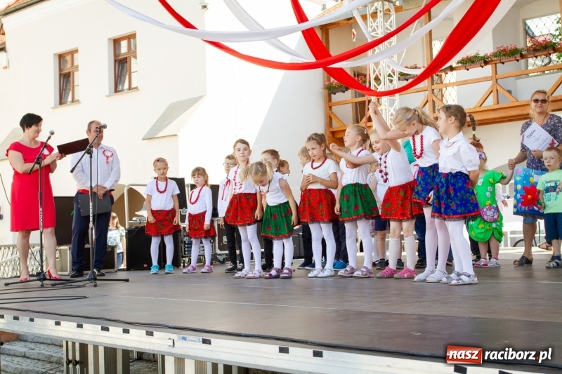 Zdjęcie w galerii na portalu naszraciborz.pl: Festiwal Dziesiątka i przyjaciele - wspólna zabawa na raciborskim Zamku wiadomości z regionu