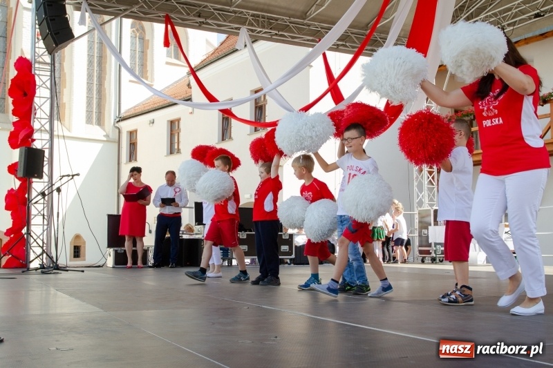 Zdjęcie w galerii na portalu naszraciborz.pl: Festiwal Dziesiątka i przyjaciele - wspólna zabawa na raciborskim Zamku wiadomości z regionu
