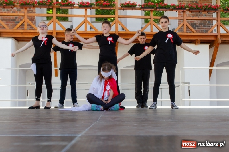 Zdjęcie w galerii na portalu naszraciborz.pl: Festiwal Dziesiątka i przyjaciele - wspólna zabawa na raciborskim Zamku wiadomości z regionu