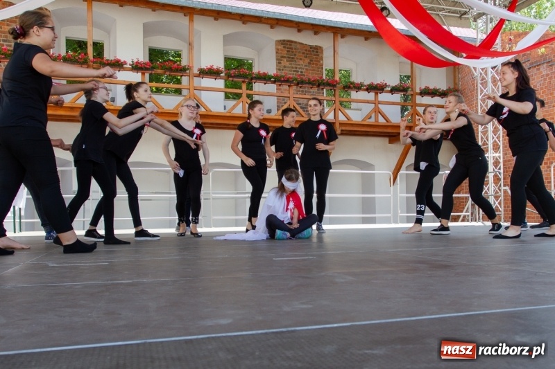 Zdjęcie w galerii na portalu naszraciborz.pl: Festiwal Dziesiątka i przyjaciele - wspólna zabawa na raciborskim Zamku wiadomości z regionu