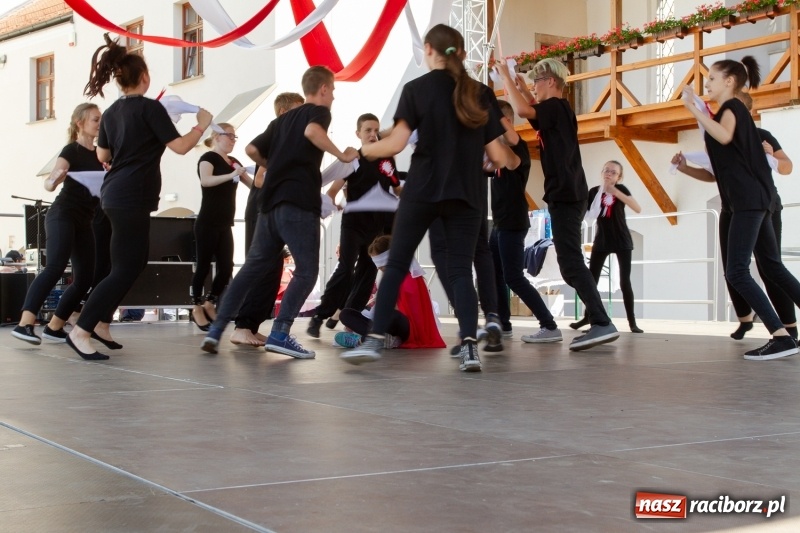 Zdjęcie w galerii na portalu naszraciborz.pl: Festiwal Dziesiątka i przyjaciele - wspólna zabawa na raciborskim Zamku wiadomości z regionu