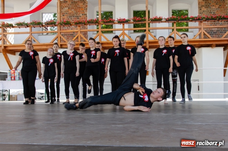 Zdjęcie w galerii na portalu naszraciborz.pl: Festiwal Dziesiątka i przyjaciele - wspólna zabawa na raciborskim Zamku wiadomości z regionu