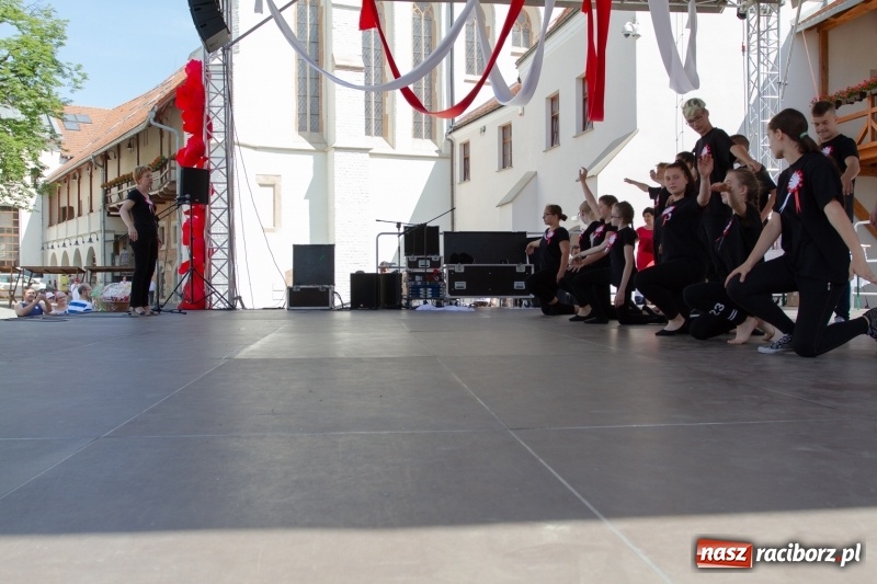 Zdjęcie w galerii na portalu naszraciborz.pl: Festiwal Dziesiątka i przyjaciele - wspólna zabawa na raciborskim Zamku wiadomości z regionu