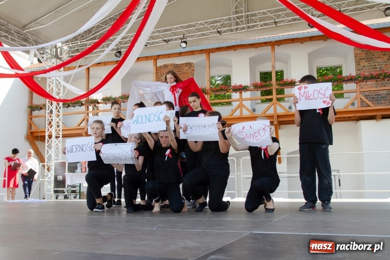 Zdjęcie w galerii na portalu naszraciborz.pl: Festiwal Dziesiątka i przyjaciele - wspólna zabawa na raciborskim Zamku wiadomości z regionu