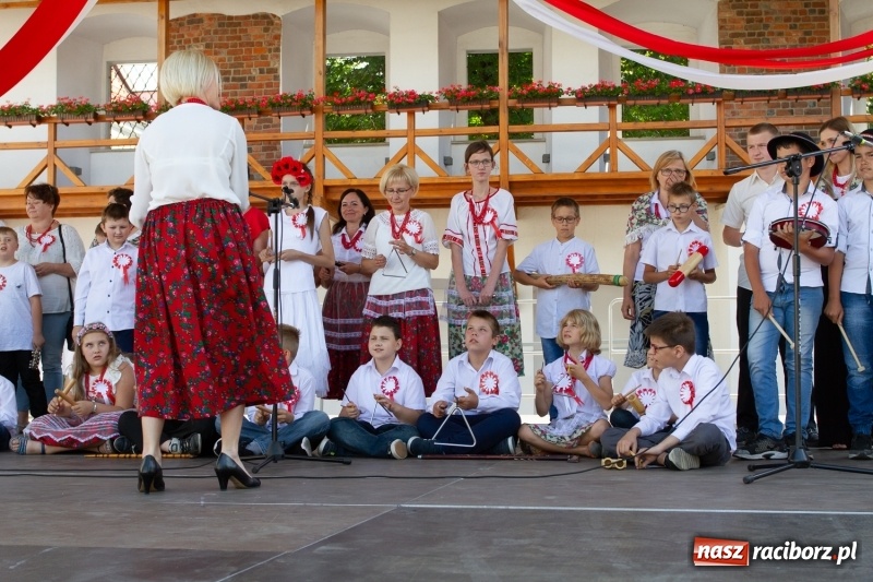 Zdjęcie w galerii na portalu naszraciborz.pl: Festiwal Dziesiątka i przyjaciele - wspólna zabawa na raciborskim Zamku wiadomości z regionu