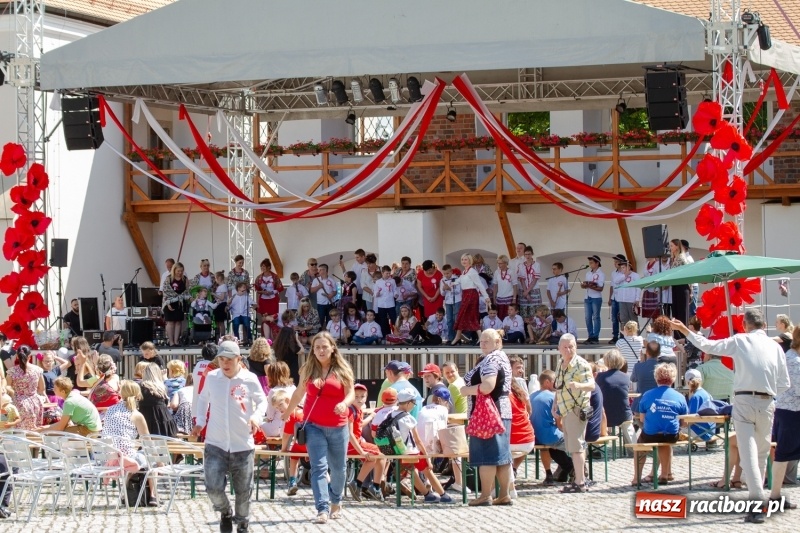 Zdjęcie w galerii na portalu naszraciborz.pl: Festiwal Dziesiątka i przyjaciele - wspólna zabawa na raciborskim Zamku wiadomości z regionu