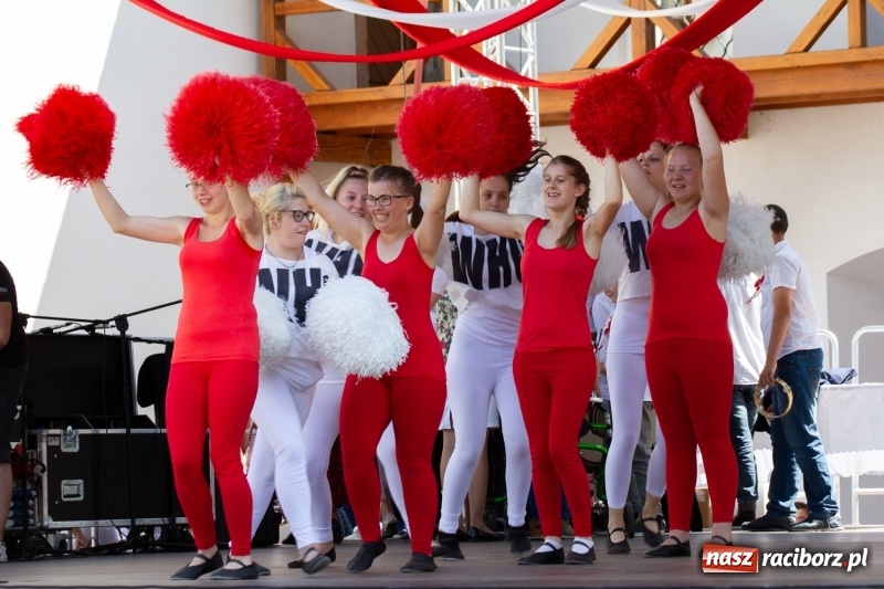 Zdjęcie w galerii na portalu naszraciborz.pl: Festiwal Dziesiątka i przyjaciele - wspólna zabawa na raciborskim Zamku wiadomości z regionu