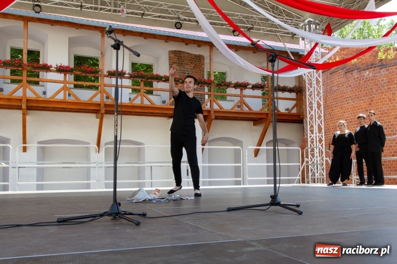 Zdjęcie w galerii na portalu naszraciborz.pl: Festiwal Dziesiątka i przyjaciele - wspólna zabawa na raciborskim Zamku wiadomości z regionu